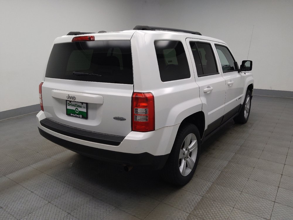 Used 2016 Jeep Patriot Latitude FWD image 9