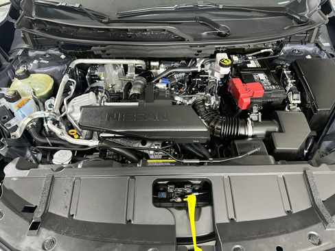 Used 2025 Nissan Rogue S FWD image 31