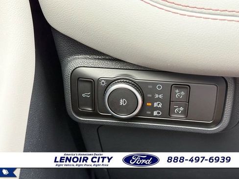 New 2026 Ford Explorer Active w/ Active Comfort Package RWD image 19