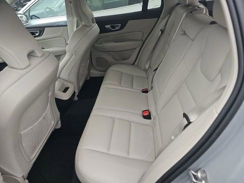 Used 2025 Volvo V60 B5 Cross Country Plus AWD/4WD image 30