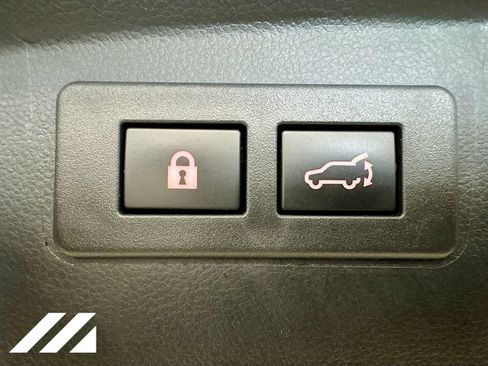 Used 2024 Subaru Outback Premium AWD/4WD image 29