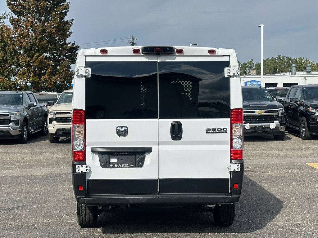 Used 2025 RAM ProMaster 2500 w/ U-Haul Equipment Group FWD image 14