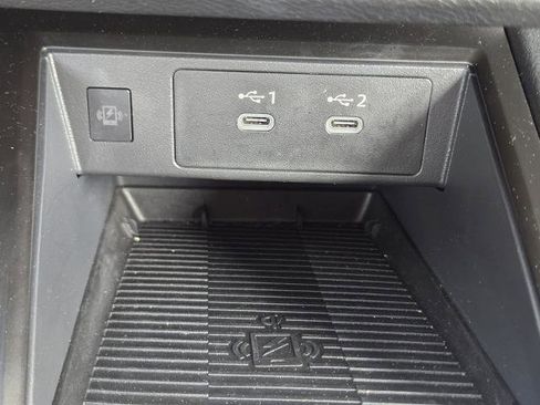 Certified 2025 Nissan Kicks SV image 27