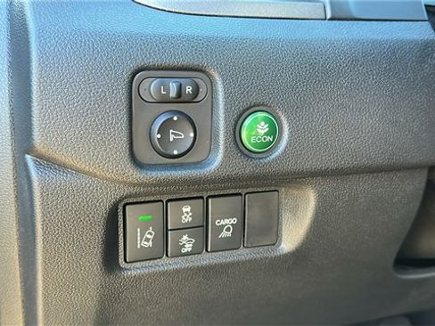 Used 2025 Honda Ridgeline RTL image 11