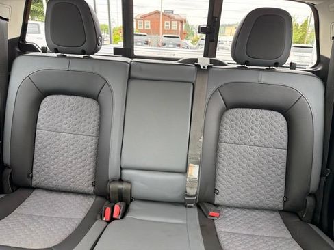 Used 2019 Chevrolet Colorado Z71 AWD/4WD image 30