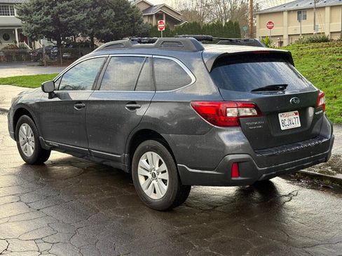 Used 2018 Subaru Outback 2.5i image 3