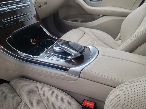 Used 2016 Mercedes-Benz GLC 300 4MATIC image 26