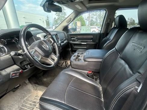 Used 2018 RAM 3500 Laramie w/ Convenience Group AWD/4WD image 2