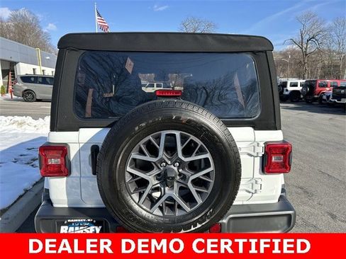 Certified 2024 Jeep Wrangler Sahara w/ Technology Group image 25