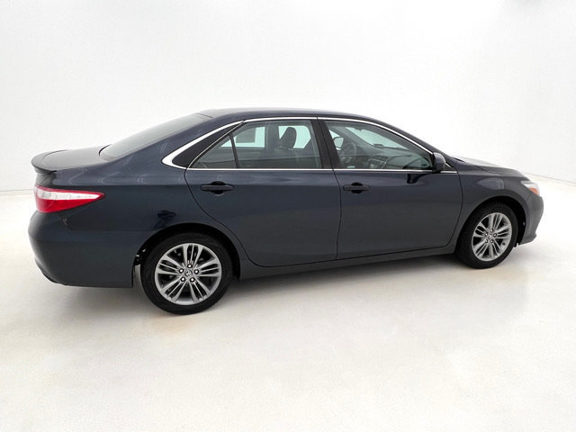 Used 2017 Toyota Camry SE FWD image 6