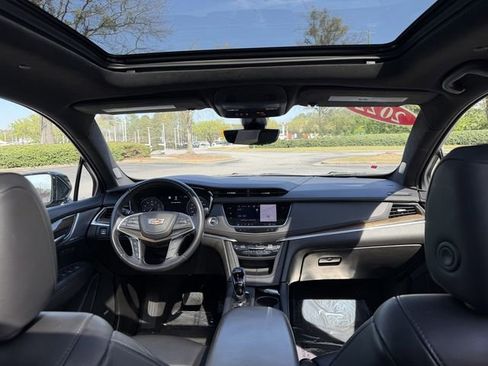 Used 2022 Cadillac XT5 Premium Luxury w/ Platinum Package image 28