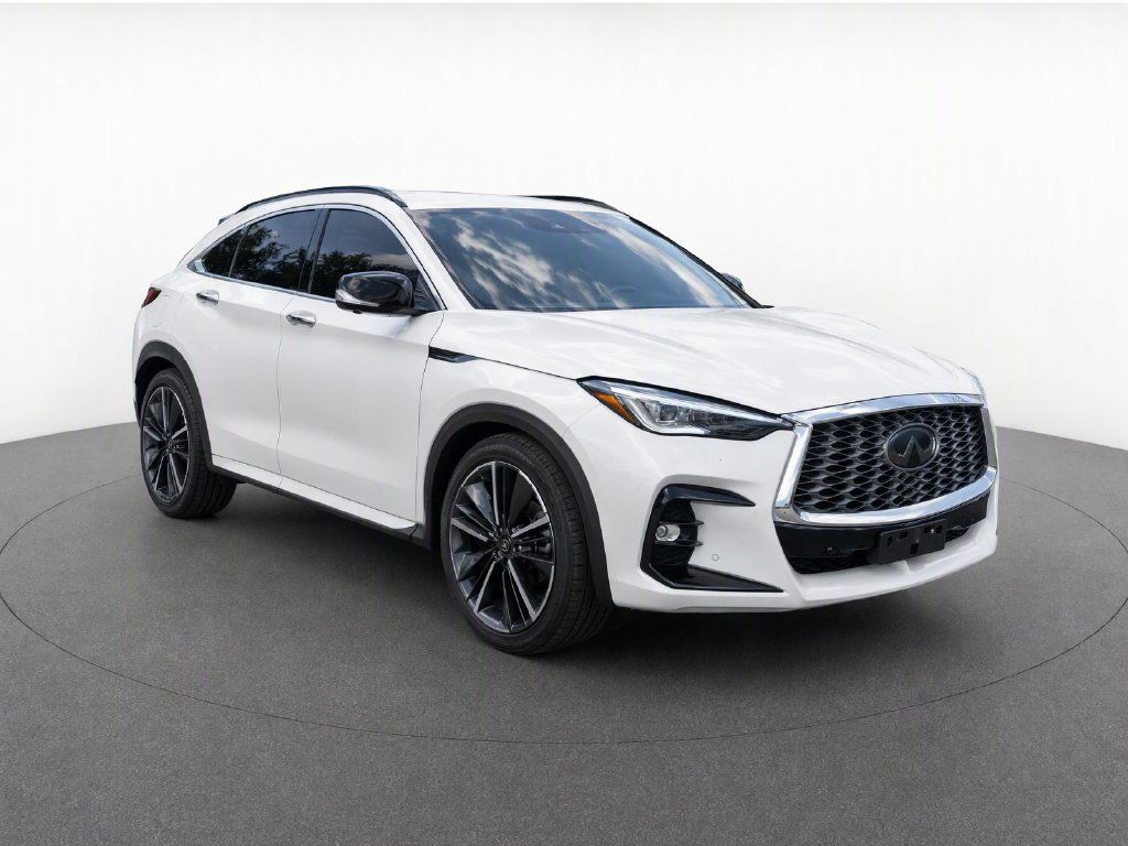 Used 2024 INFINITI QX55 Essential AWD/4WD image 2