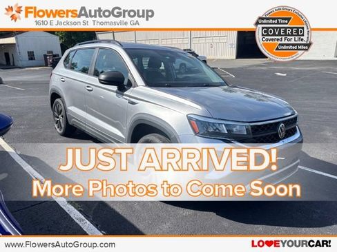 Used 2023 Volkswagen Taos S w/ Driver Assistance Package FWD image 1