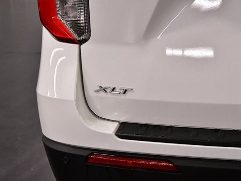 Used 2023 Ford Explorer XLT w/ Equipment Group 202A image 11