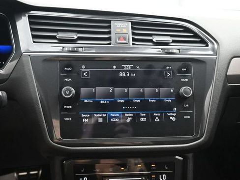 Used 2023 Volkswagen Tiguan SE R-Line FWD image 17