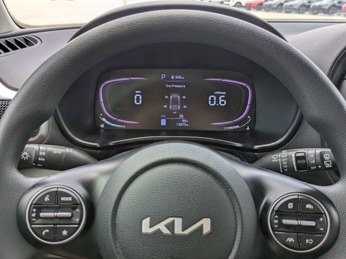 Certified 2023 Kia Soul LX w/ Option Group 015 FWD image 33