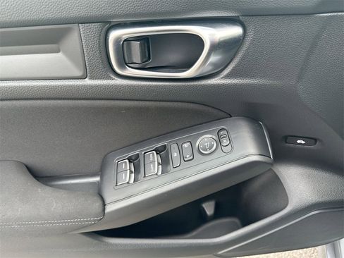 Used 2025 Honda Civic Sport image 15