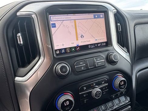 Used 2022 Chevrolet Silverado 1500 LTZ image 27