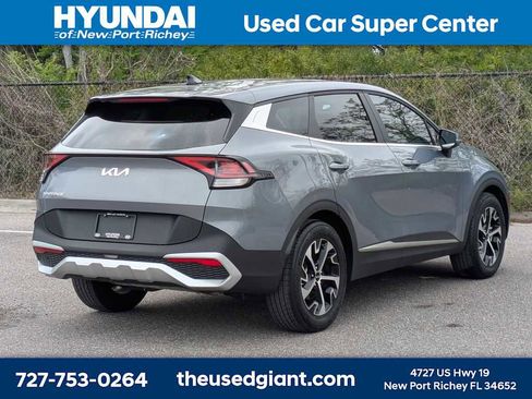 Used 2025 Kia Sportage EX image 5