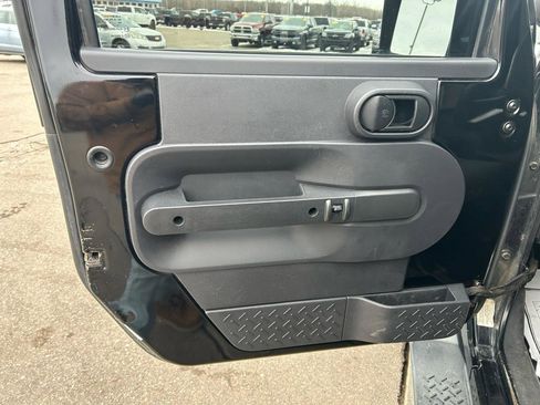 Used 2008 Jeep Wrangler Unlimited Sahara image 14