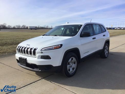 Used 2017 Jeep Cherokee Sport w/ Safety Group image 9