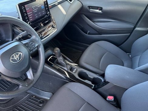 Used 2021 Toyota Corolla LE FWD image 5