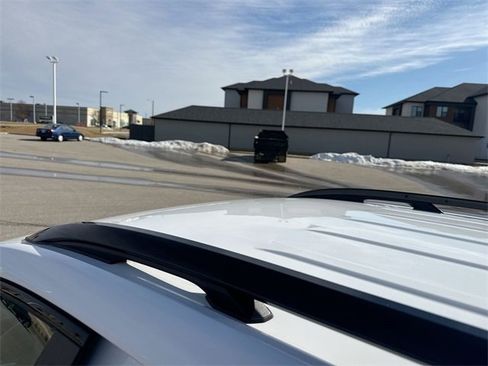 Used 2023 GMC Terrain SLE w/ Elevation Edition image 28