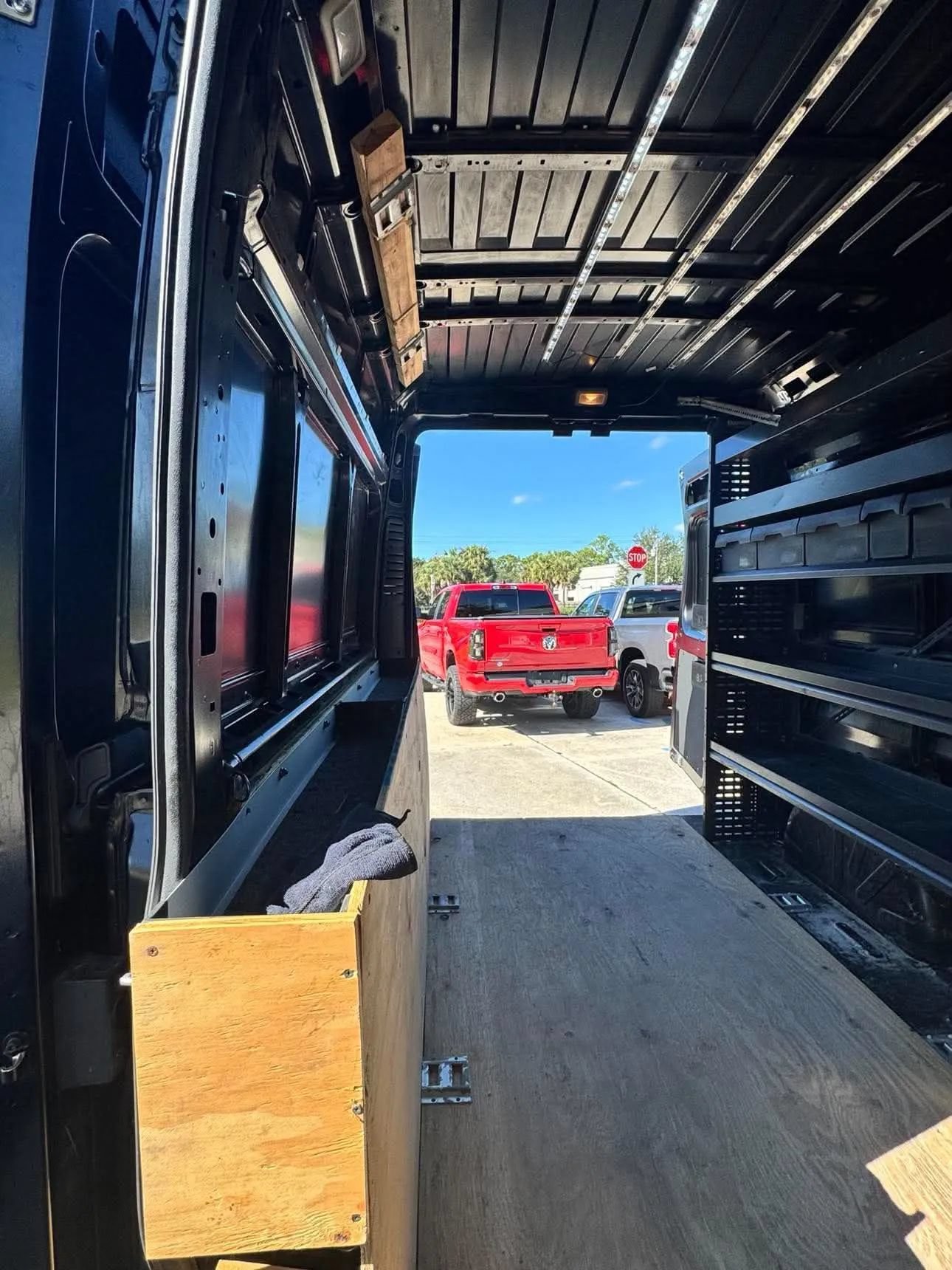 Used 2023 RAM ProMaster 2500 FWD image 24