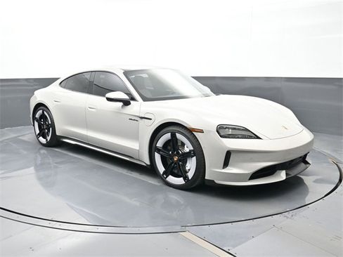 New 2025 Porsche Taycan 4S image 26