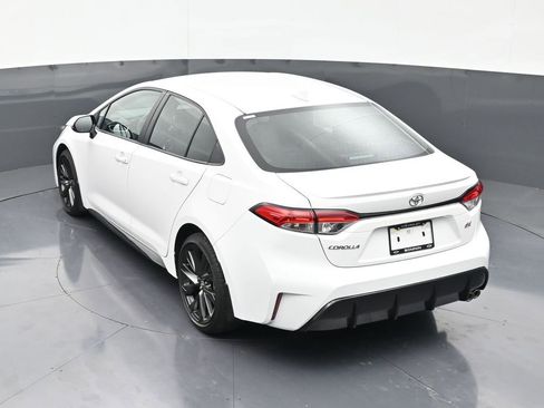 Used 2025 Toyota Corolla SE FWD image 14