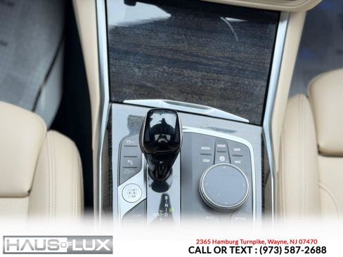 Used 2022 BMW 330i xDrive Sedan w/ Convenience Package image 29