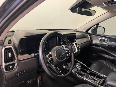 Used 2021 Kia Sorento SX Prestige image 4