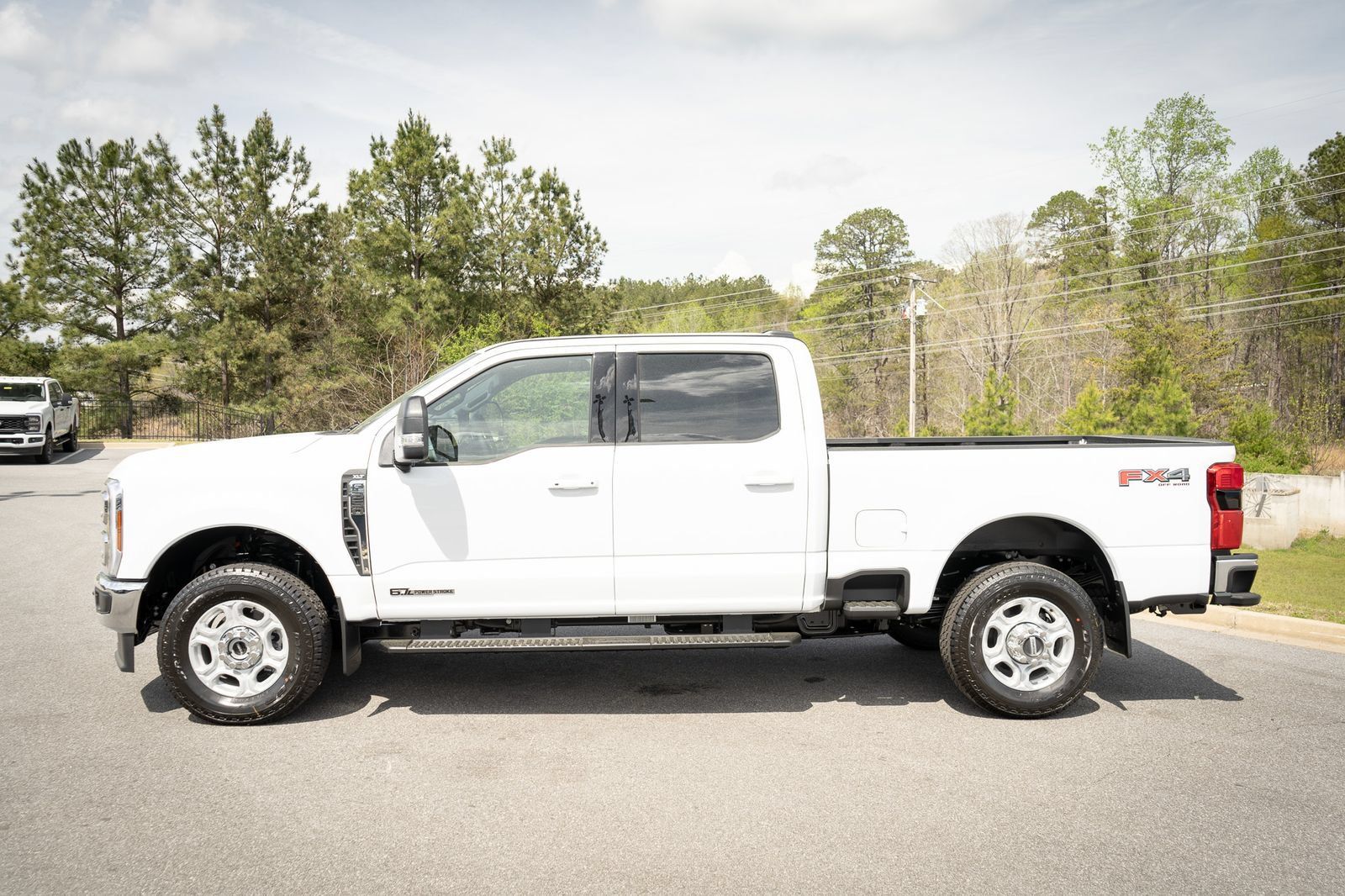 New 2026 Ford F350 XLT w/ XLT Premium Package AWD/4WD image 5