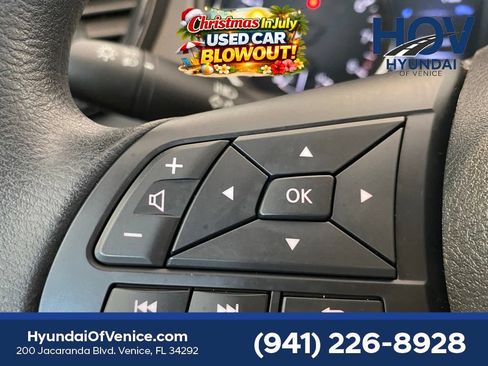 Used 2017 Nissan Rogue S FWD image 23