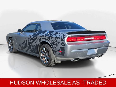 Used 2014 Dodge Challenger SXT image 6