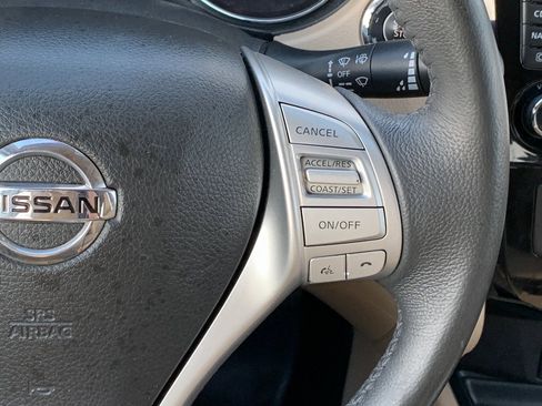 Used 2016 Nissan Rogue SL w/ SL Premium Package image 15