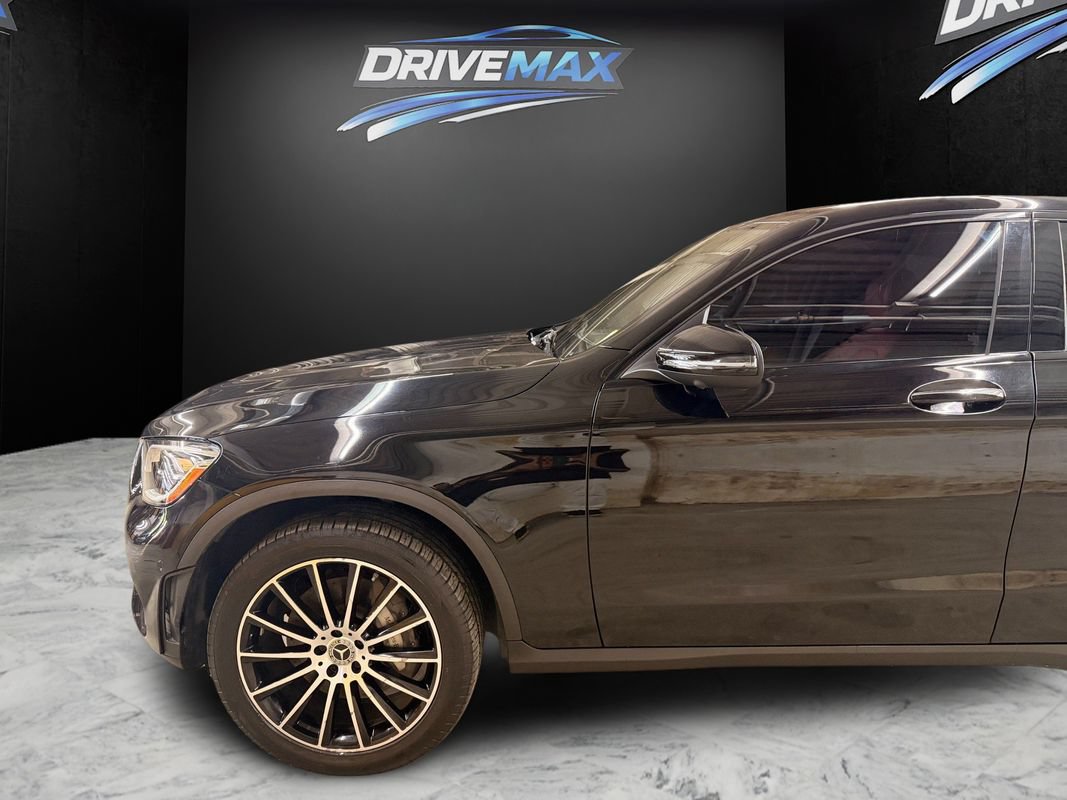 Used 2023 Mercedes-Benz GLC 300 4MATIC Coupe image 9