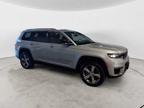 Used 2021 Jeep Grand Cherokee L Limited w/ Trailer Tow Group (B) AWD/4WD image 3