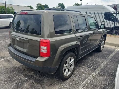 Used 2015 Jeep Patriot Sport w/ Power Value Group AWD/4WD image 5