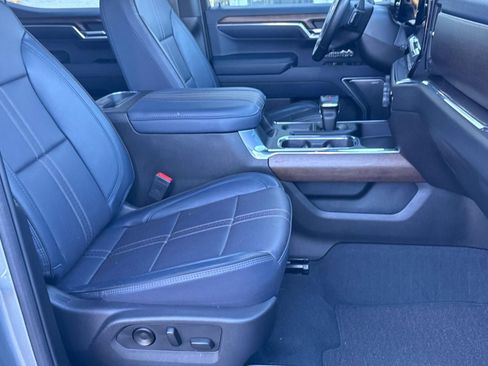 Used 2023 Chevrolet Silverado 1500 High Country w/ Technology Package image 33