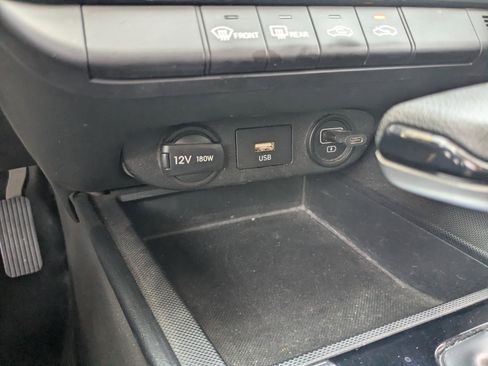 Used 2022 Hyundai Elantra SEL w/ Preferred Accessory Package FWD image 27