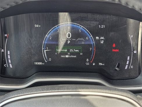 Used 2024 Toyota Corolla Cross XLE image 19