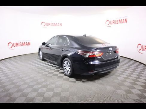 Used 2021 Toyota Camry LE FWD image 13