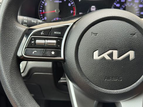 Used 2024 Kia Forte LXS FWD image 19