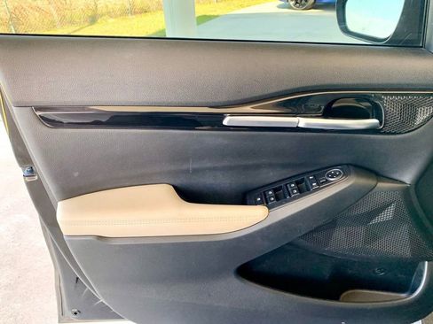 Used 2023 Kia Seltos EX image 11