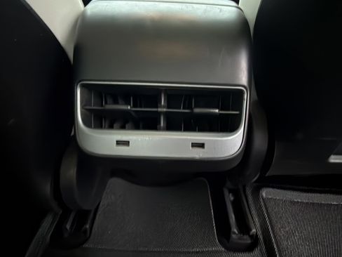 Used 2019 Tesla Model 3 Long Range AWD/4WD image 32