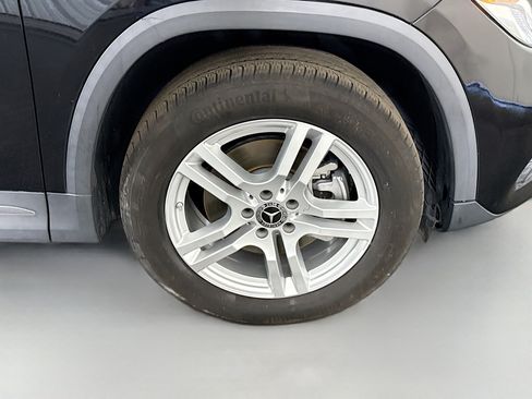Used 2023 Mercedes-Benz GLA 250 4MATIC w/ Premium Package image 32