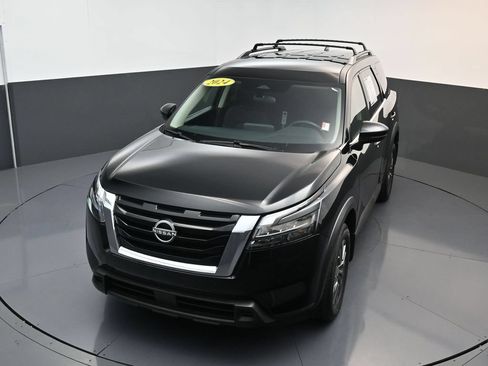 Used 2024 Nissan Pathfinder SV w/ Lighting Package (N92) FWD image 20