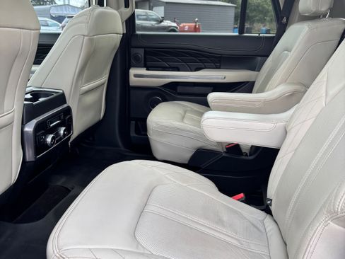 Used 2021 Ford Expedition Max Platinum RWD image 11
