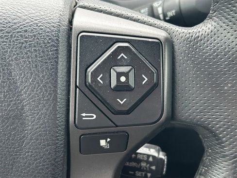 Used 2020 Toyota Tacoma TRD Off-Road image 36